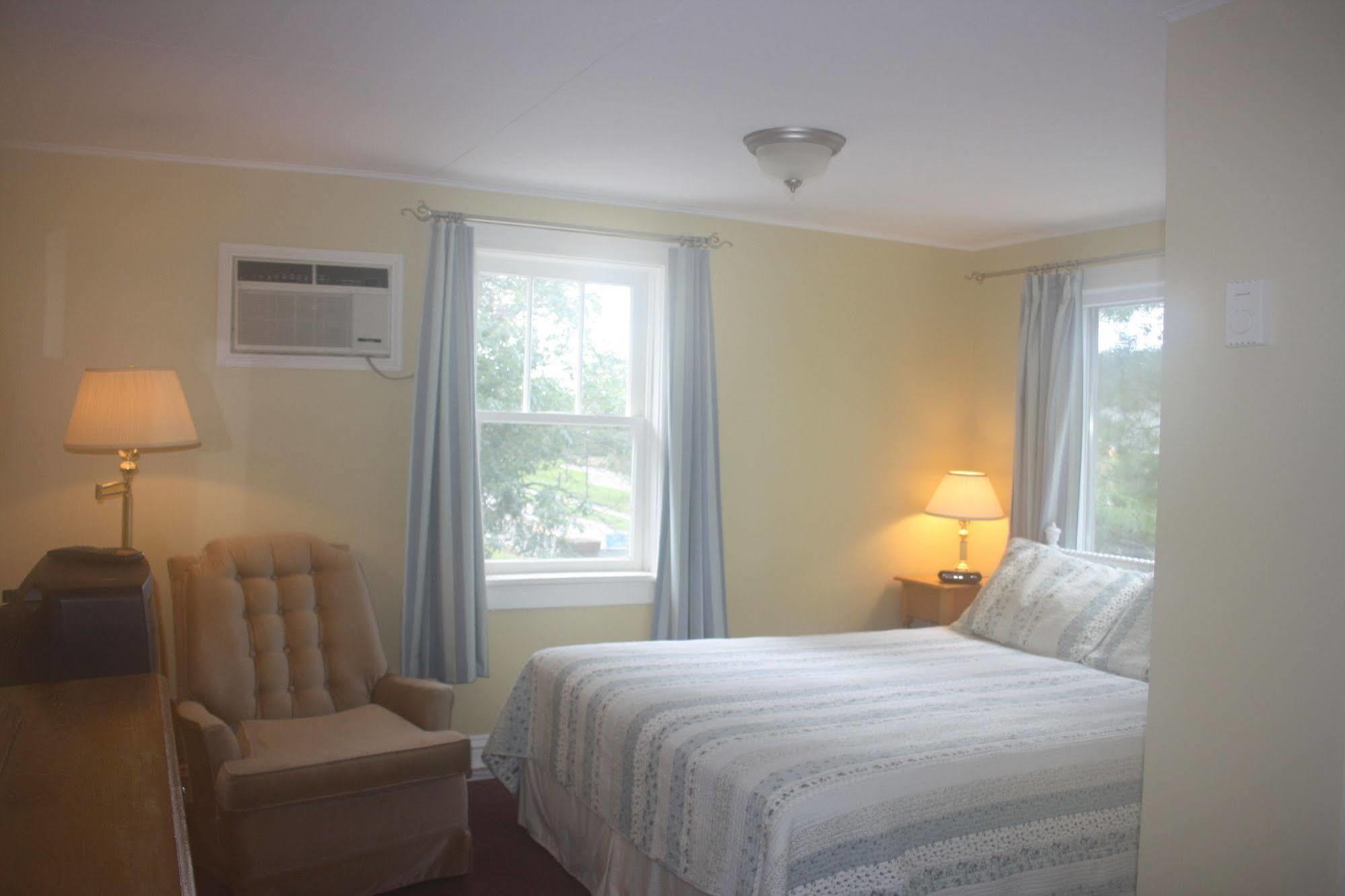 Shining Waters Country Inn Cavendish Eksteriør bilde